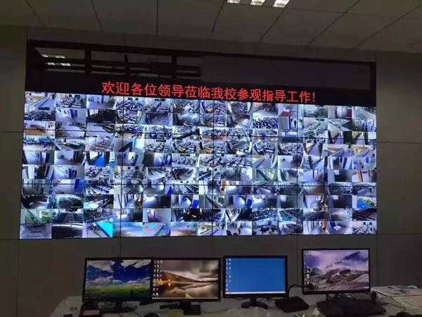 学校监控调度室3*4 55寸拼接屏案例展示