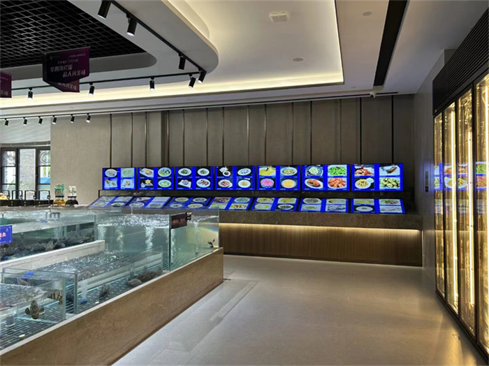 浙江嵊州XXX海鲜餐厅信息发布广告机展示