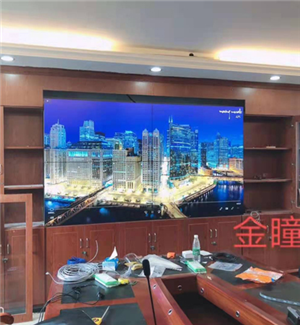 湖南郴州汝城某法院单位55寸0.88MM2x2矩阵+壁挂支架